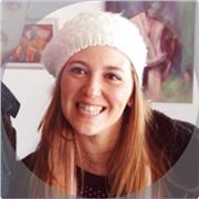 Soy Profesora de Fotografía y Licenciada en Artes audiovisuales, con 17 años de experiencia dictando talleres y clases a niños, adolescentes y adultos. Soy apasionada y creativa en el proceso de
producción de una imagen. Investigo y
busco inspiración co